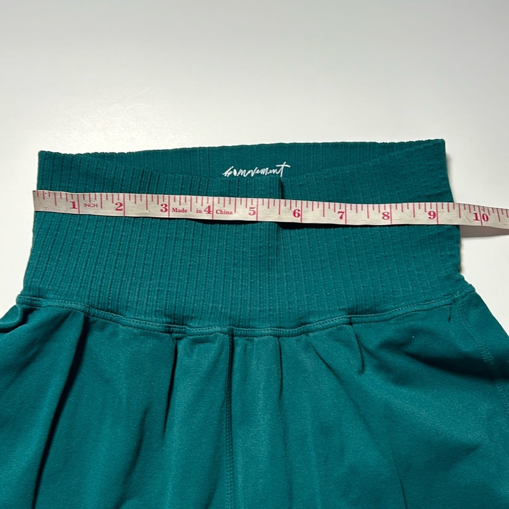 FP Movement Free People Good Karma Flare Leggings Green XS/S NWOT - Picture 4 of 6